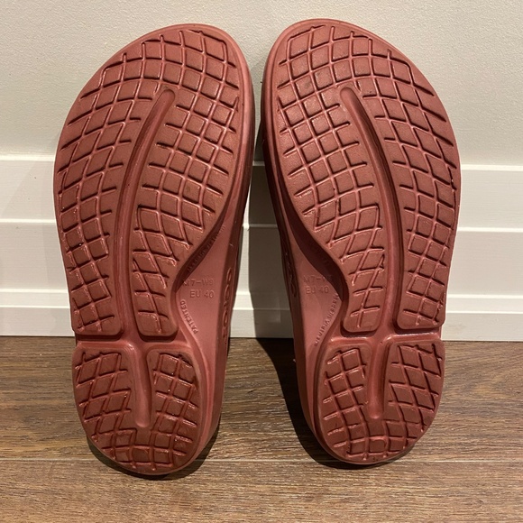 Oofos women's OOaah slide sandal - Picture 2 of 7